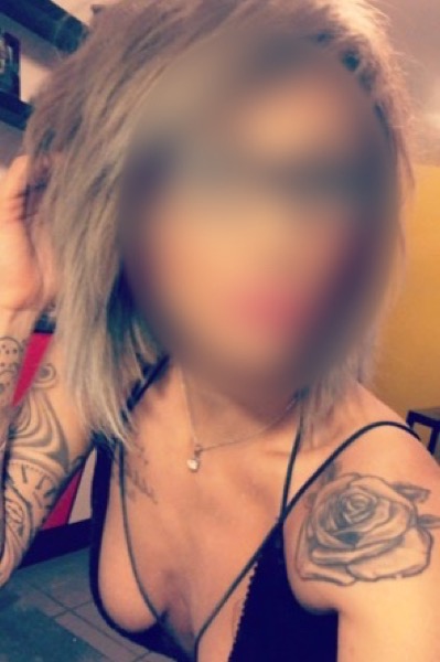 Leeds escort Daisy, Blonde hair, 32B, dress size 6 to 8