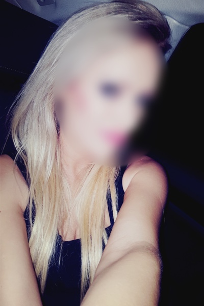 Leeds escort Eve, Blonde hair, 36B, dress size 6 to 8