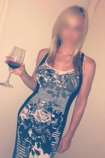 Leeds escort Claire, Blonde hair, 34C, dress size 10