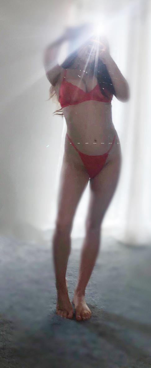 Leeds escort Beau , Black  hair, 30E, dress size 8 to 10